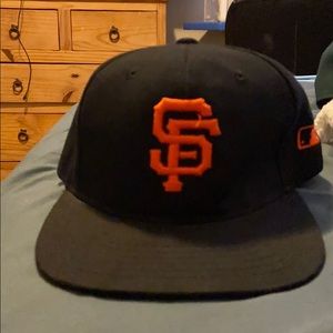 san francisco giants hat *snap back*